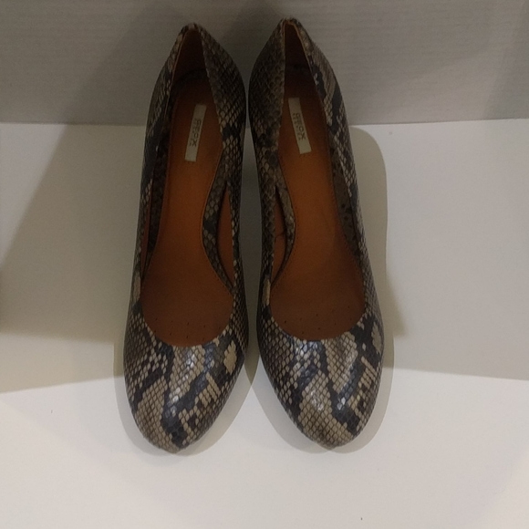 👠👠👠Animal pattern genuine leather by geox